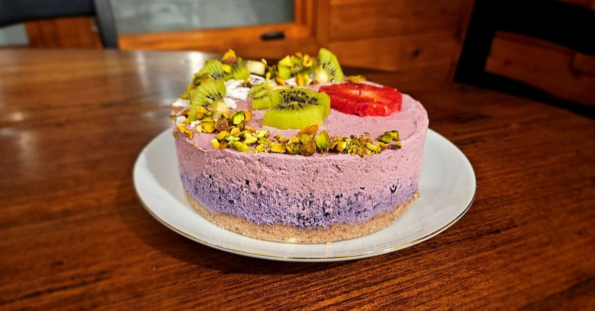 Blueberry Raspberry Cashew “Cheese” Cake – no baked